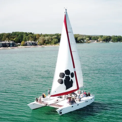 a small boat in a body of water